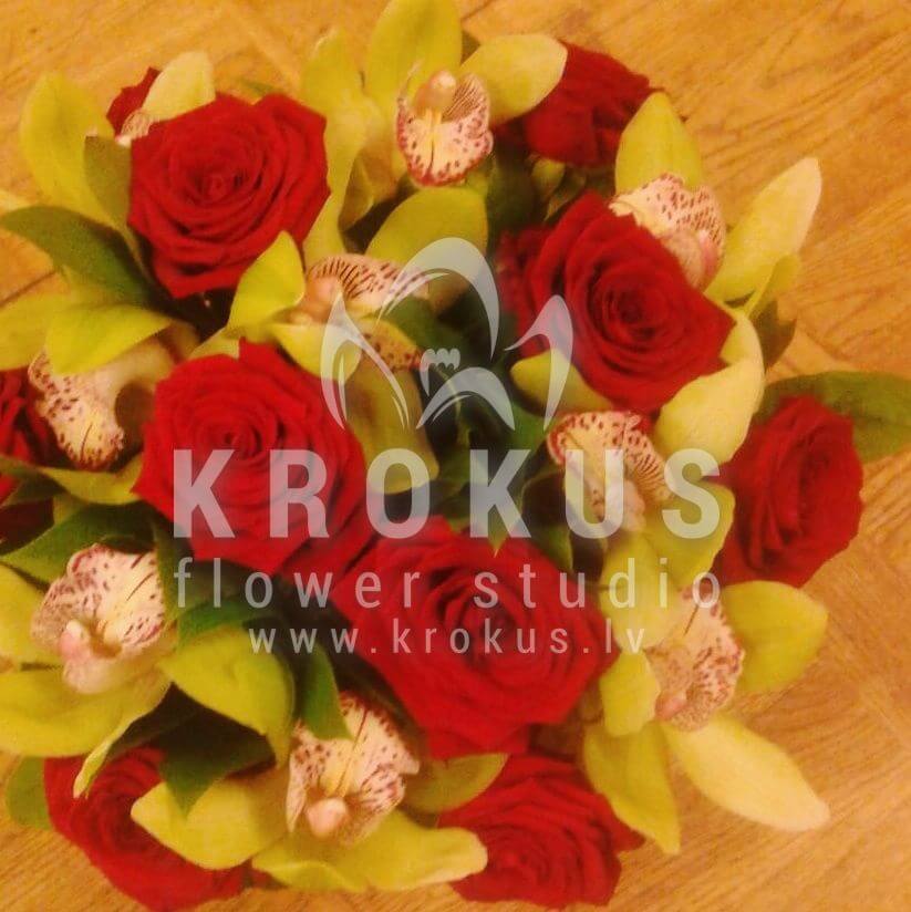 Deliver flowers to Latvia (orchidssalalred roses)