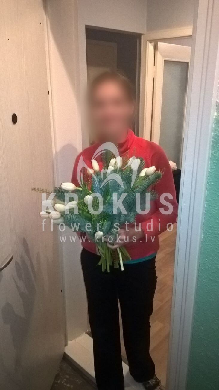 Deliver flowers to Latvia (tulipsthlapsinoble fir)