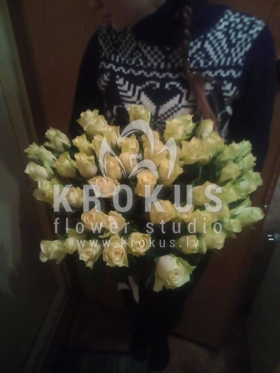 Deliver flowers to Latvia (white roses)