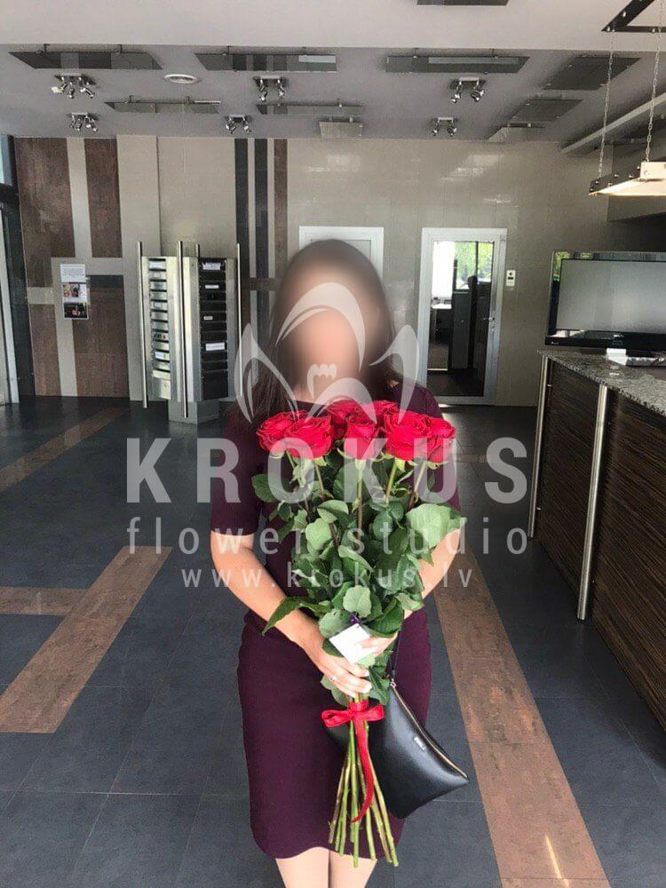 Deliver flowers to Rīga (red roses)