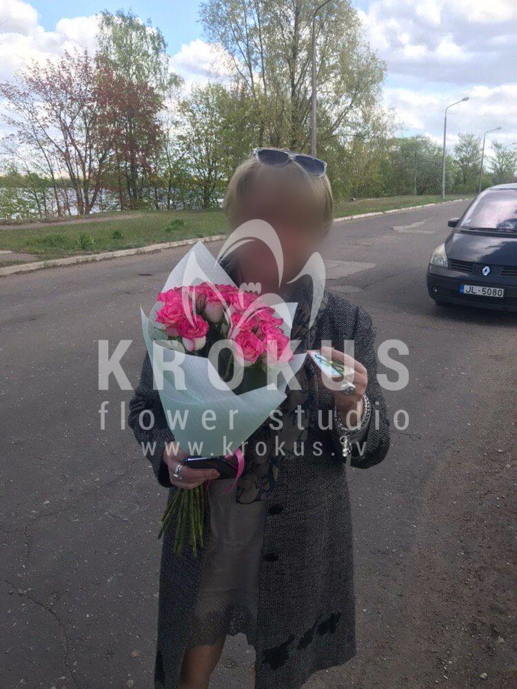 Доставка цветов в город Latvia (розовые розы)