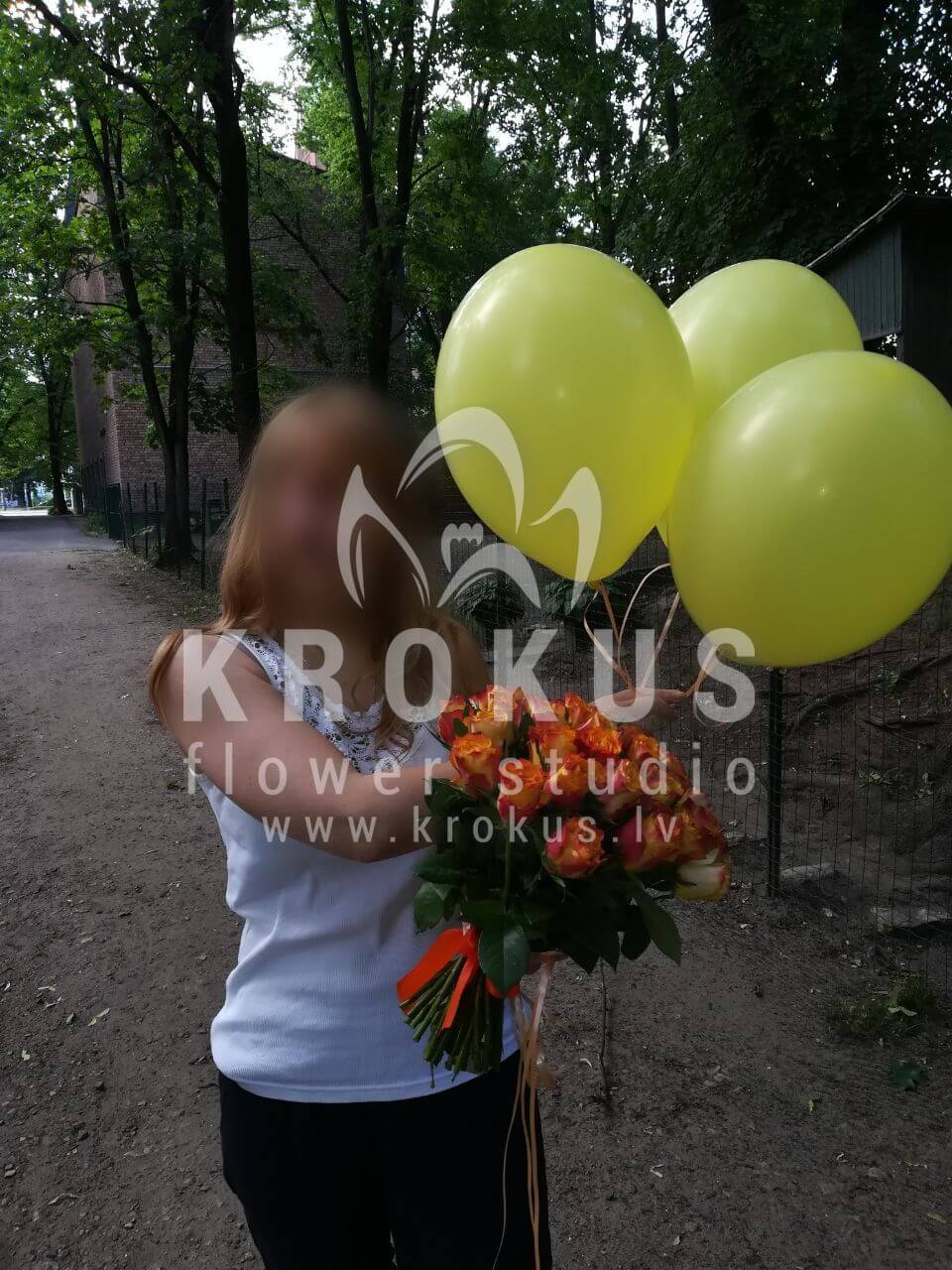 Доставка цветов в город Рига (оранжевые розы)