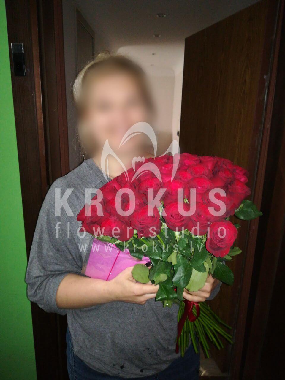 Deliver flowers to Rīga (red roses)