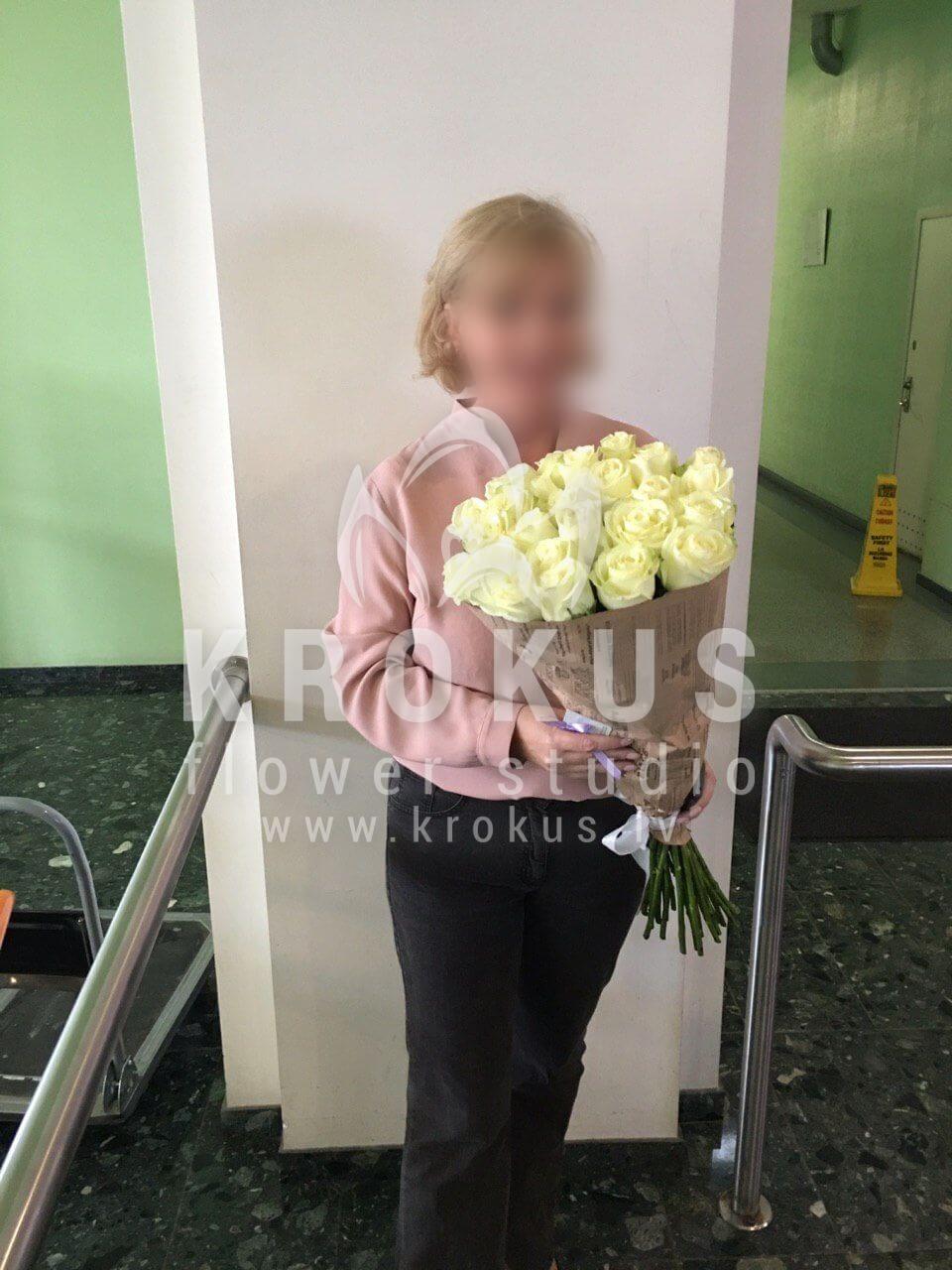 Deliver flowers to Rīga (white roses)