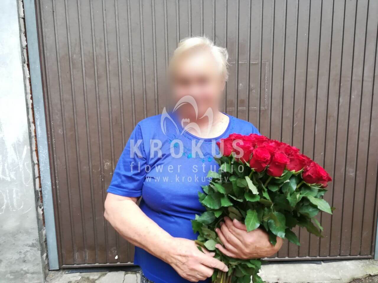 Deliver flowers to Rīga (red roses)