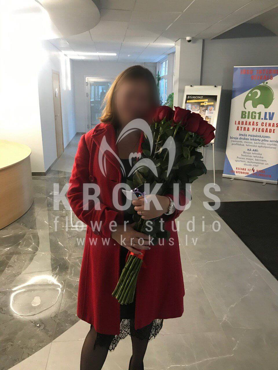 Deliver flowers to Rīga (red roses)