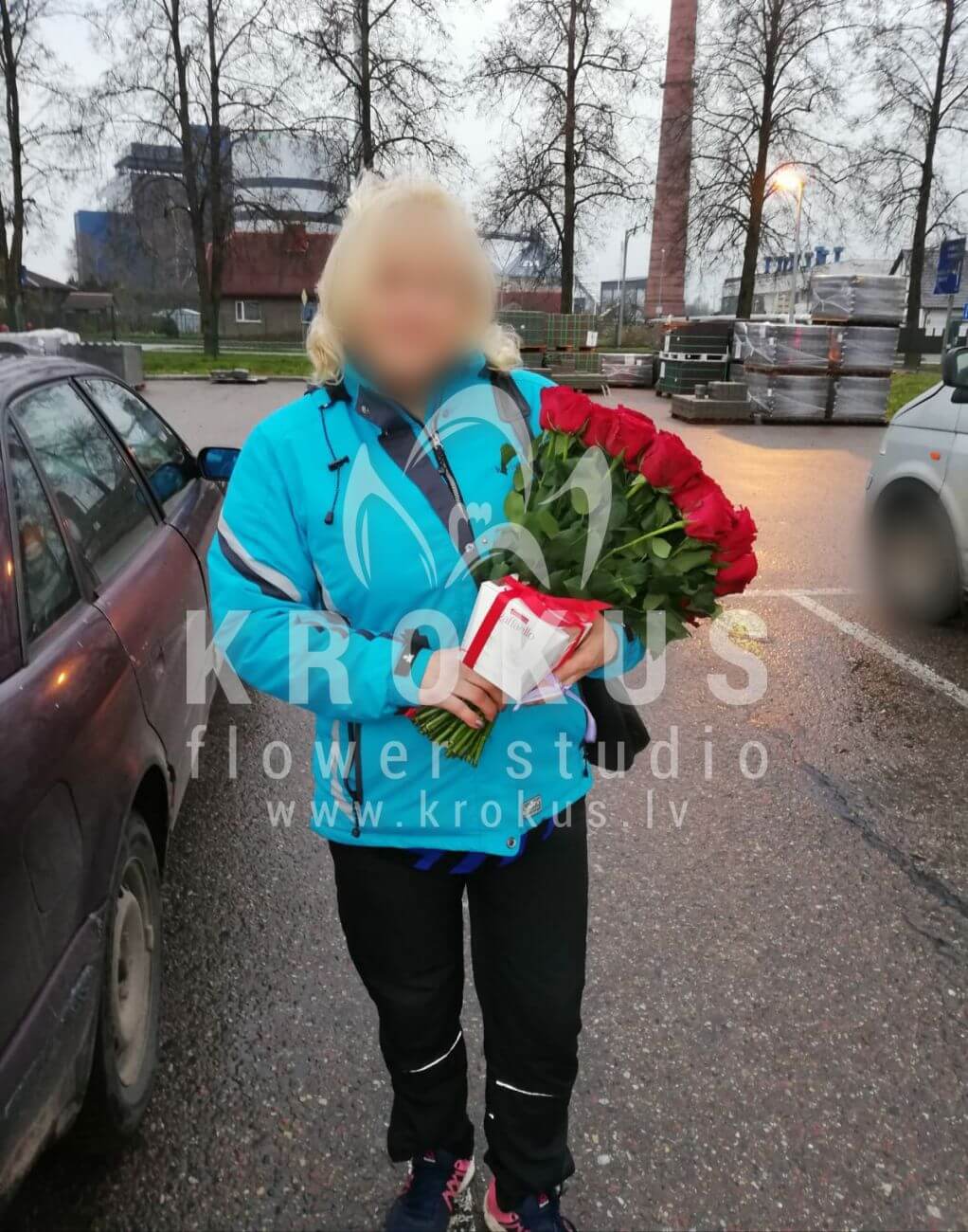 Ziedu piegāde Latvia Jelgava (sarkanas rozes)