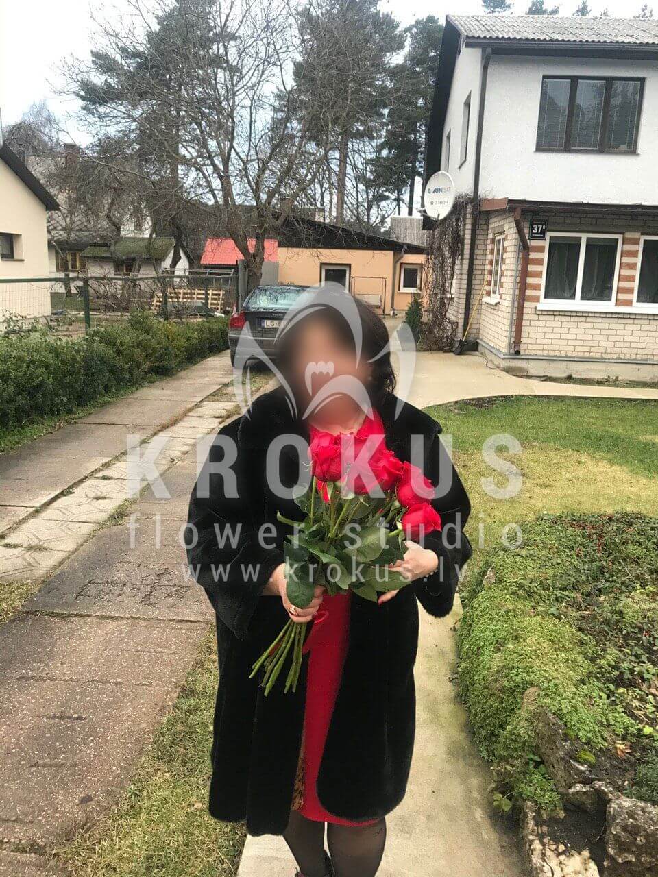 Deliver flowers to Jūrmala (red roses)