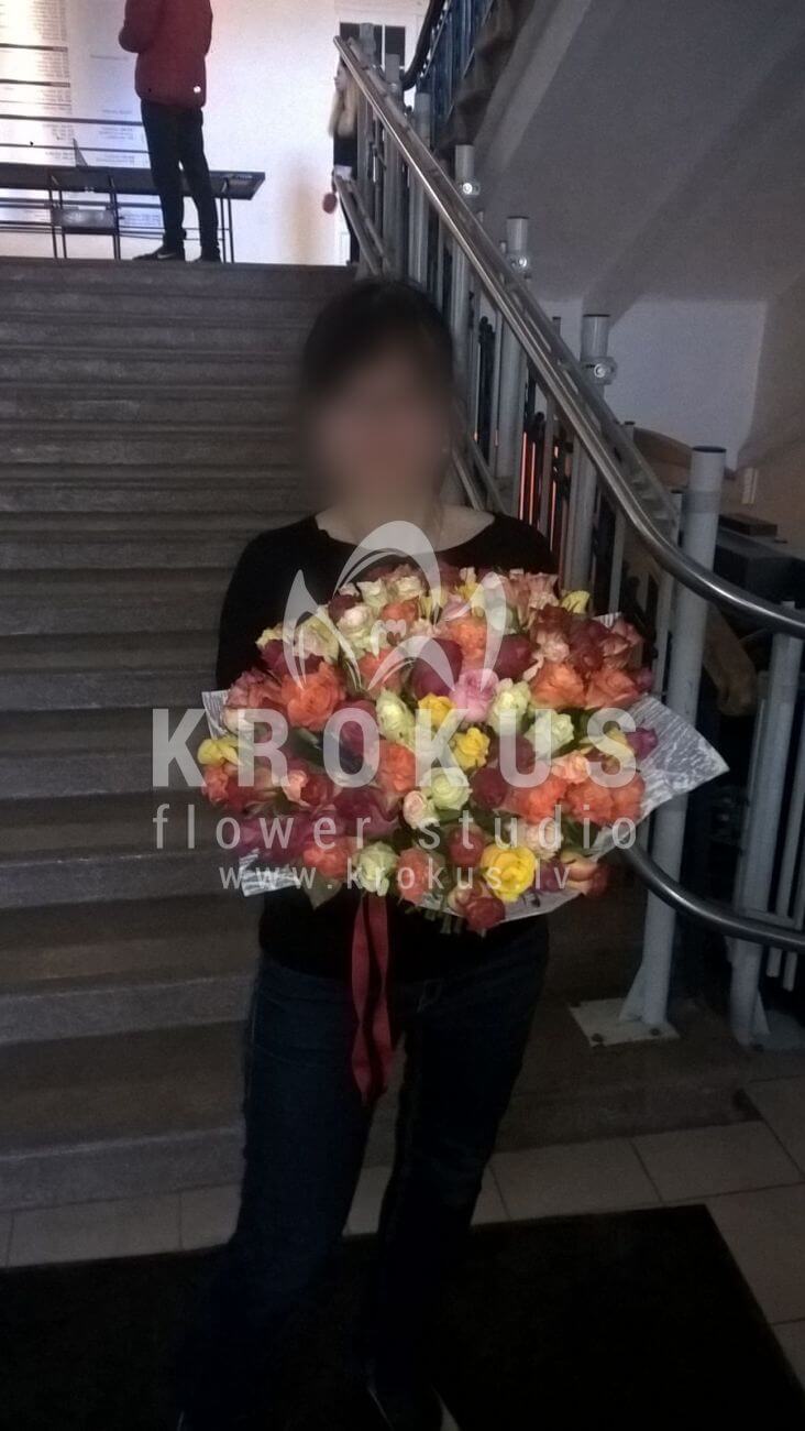 Deliver flowers to Latvia (pink roseswhite rosesorange rosesred rosesyellow roses)