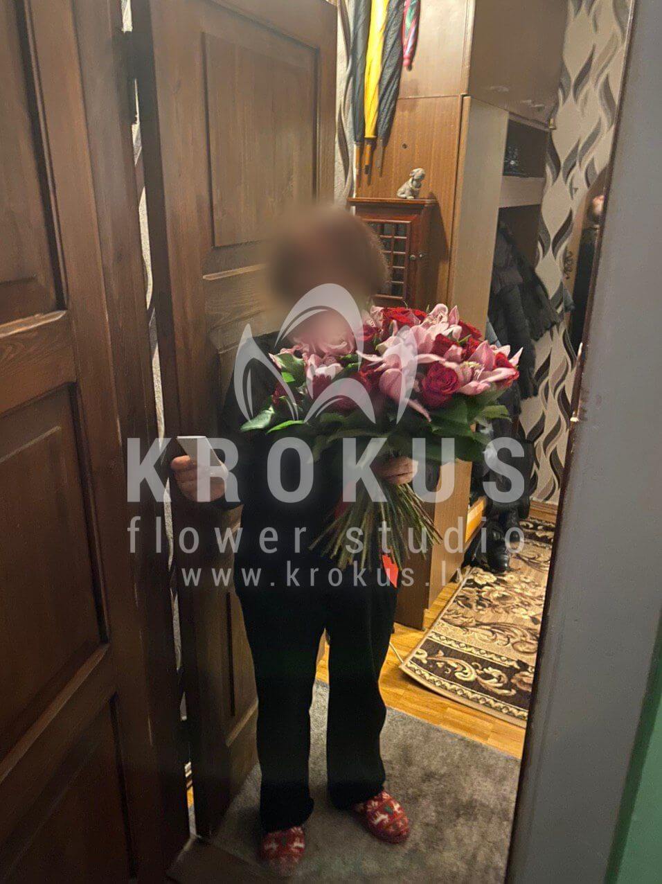 Ziedu piegāde Latvia Rīga (orhidejassalal (goltjēra)sarkanas rozes)