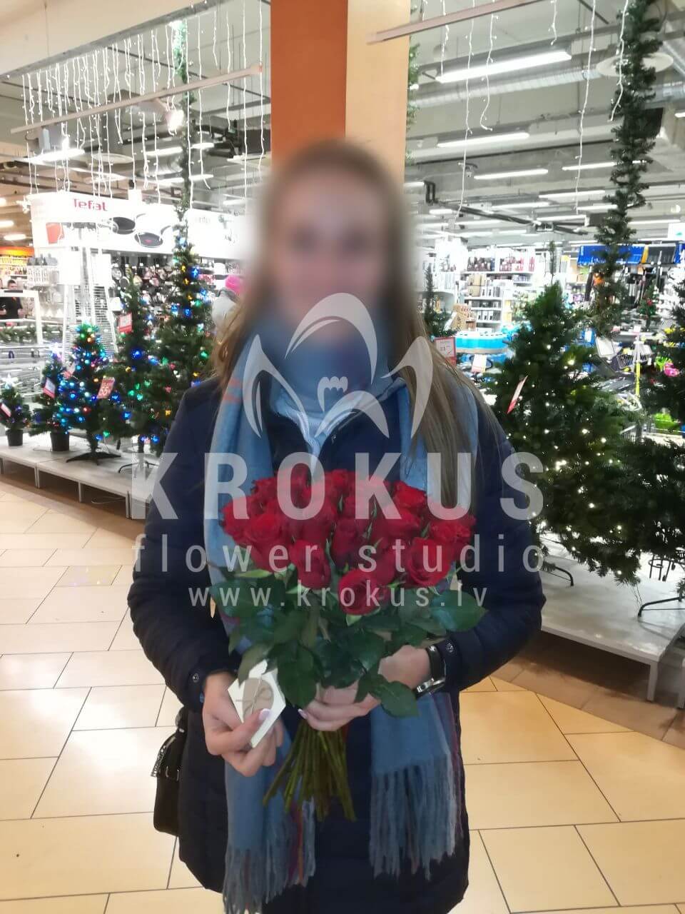 Deliver flowers to Mārupe (red roses)
