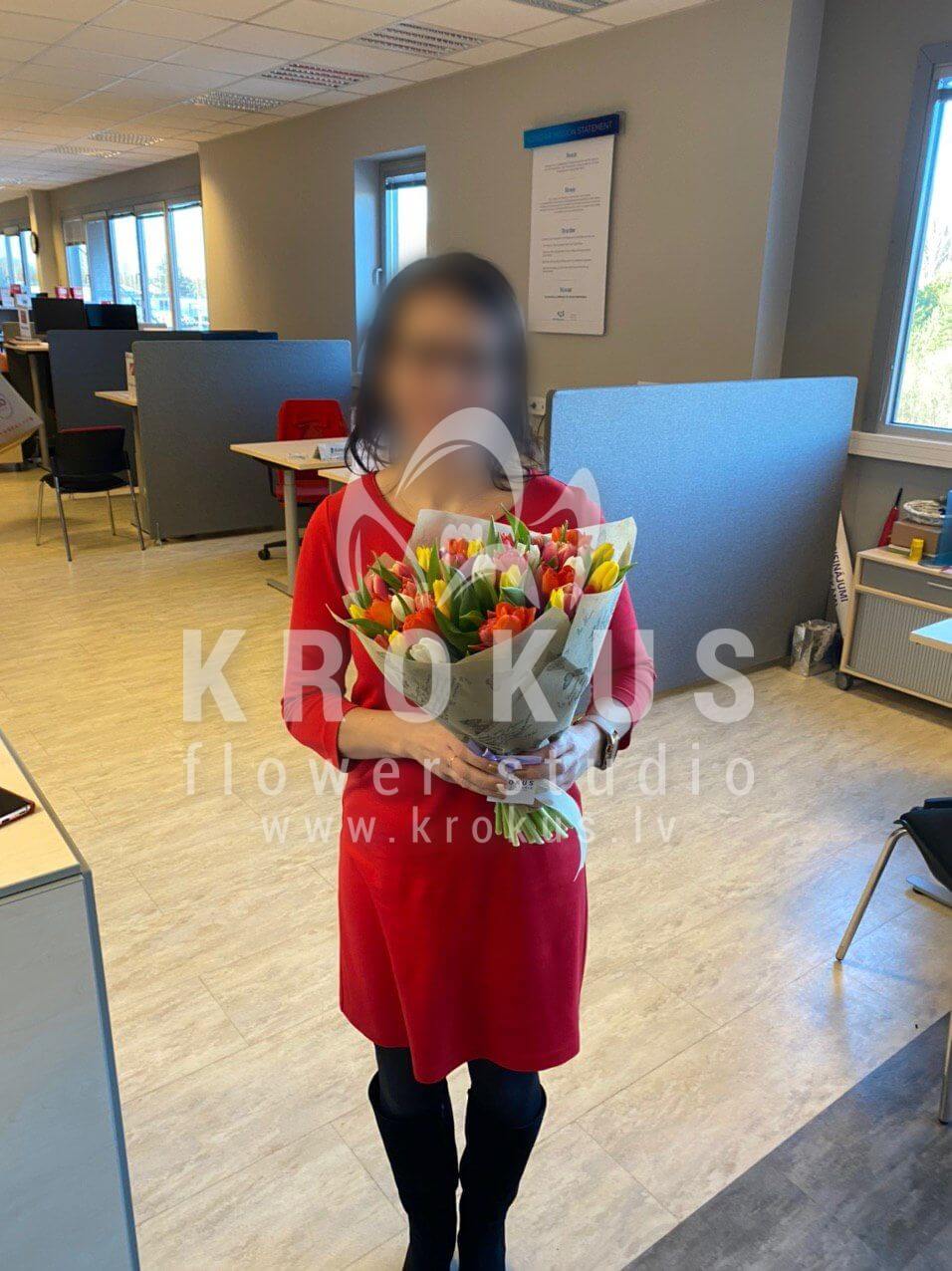 Deliver flowers to Rīga (tulips)