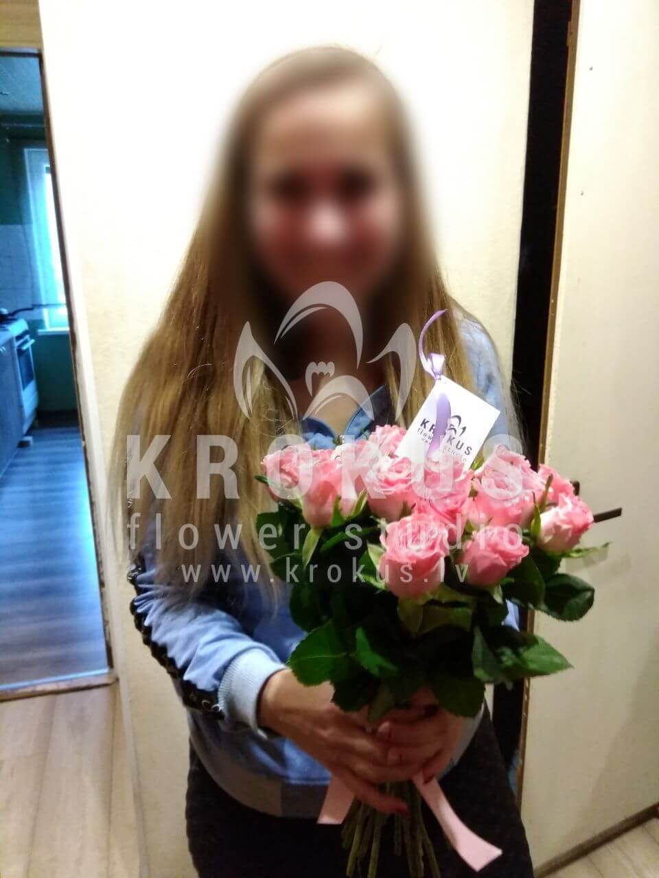Deliver flowers to Ulbroka (pink roses)