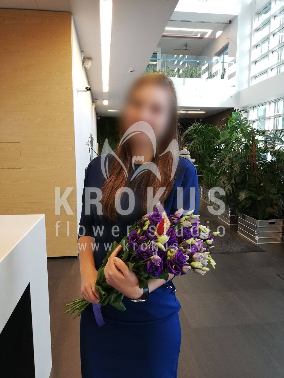 Deliver flowers to Rīga (lisianthuses (eustoma))