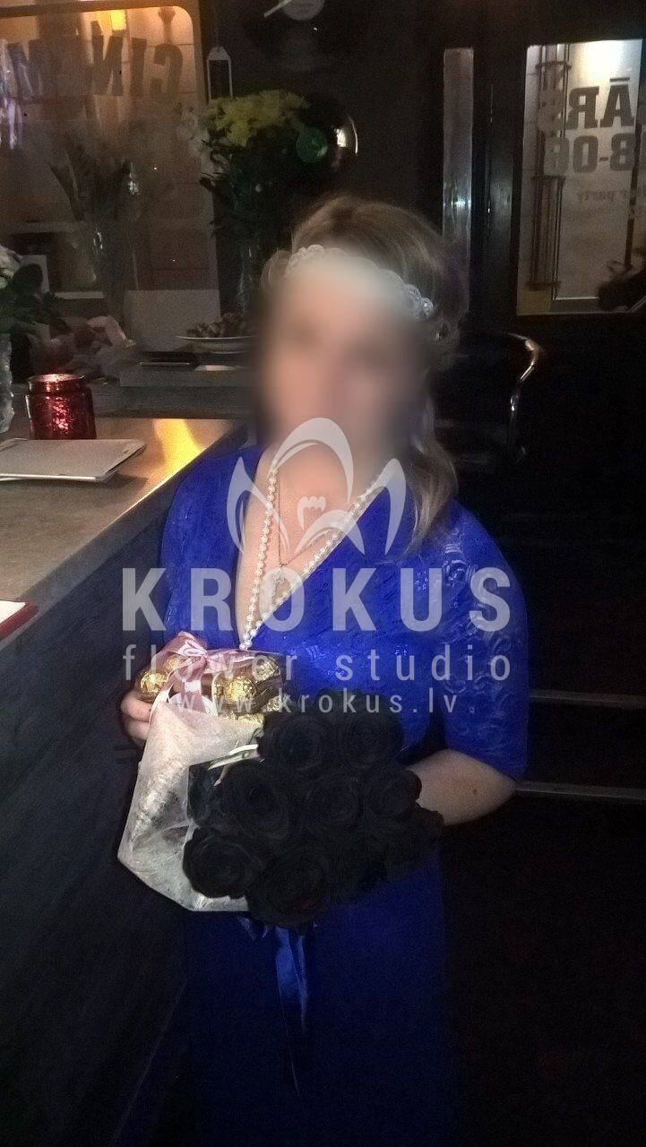 Deliver flowers to Latvia (black roses)