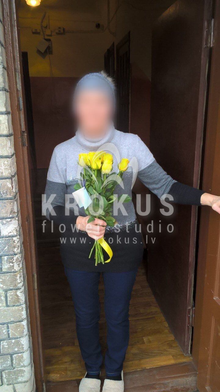 Deliver flowers to Latvia (yellow roses)