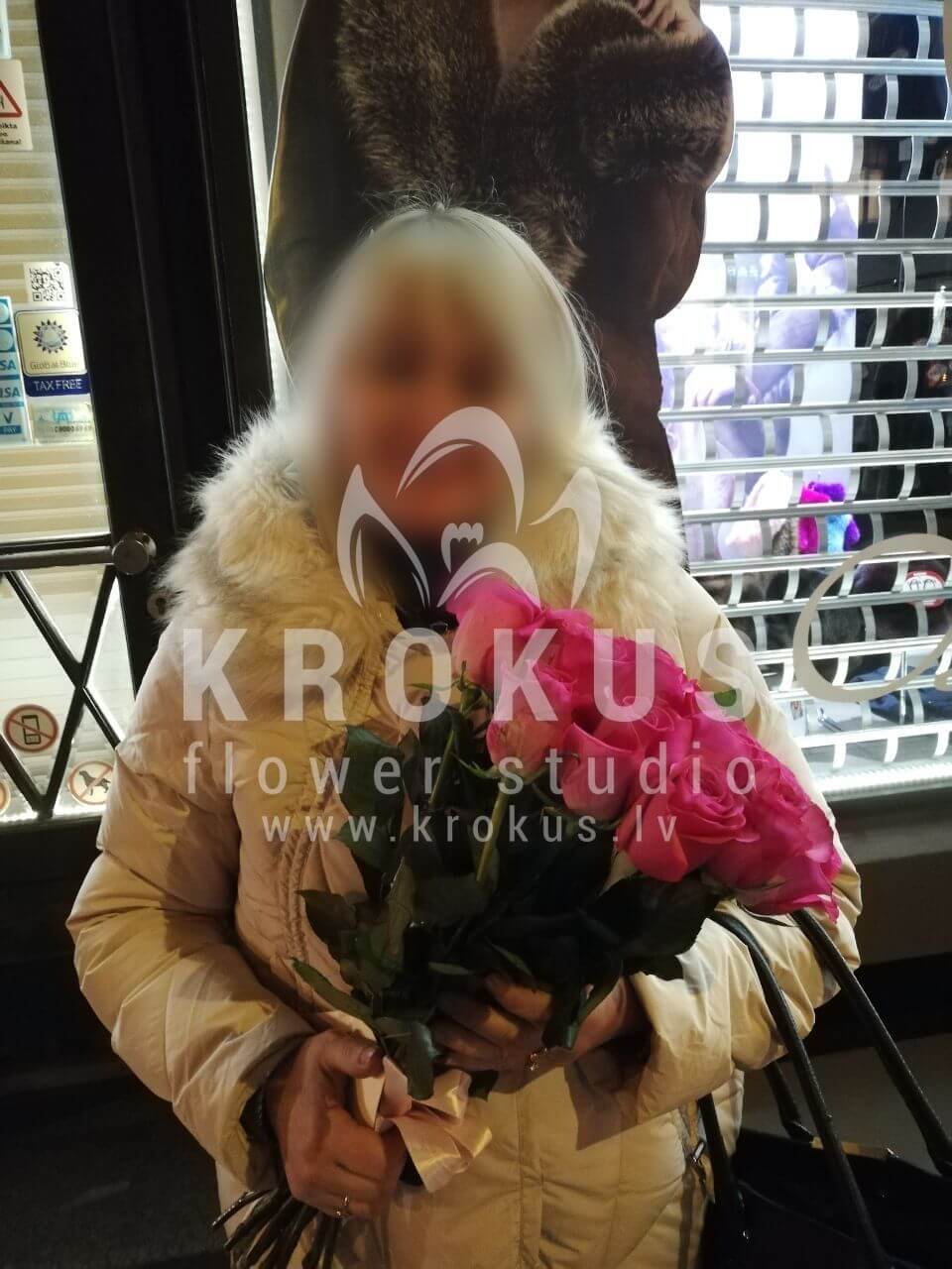 Deliver flowers to Rīga (pink roses)