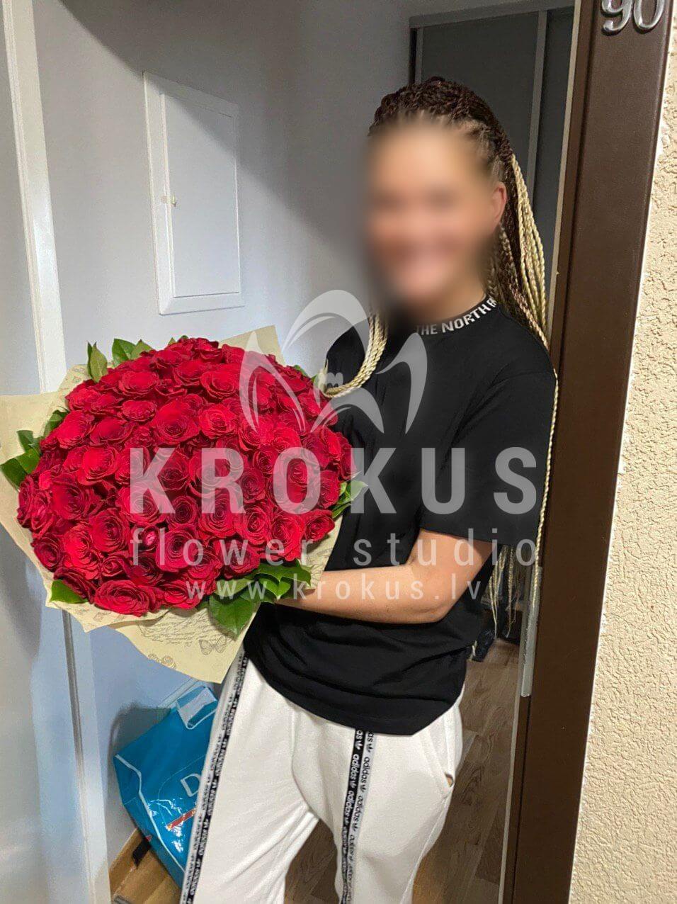 Deliver flowers to Rīga (red roses)