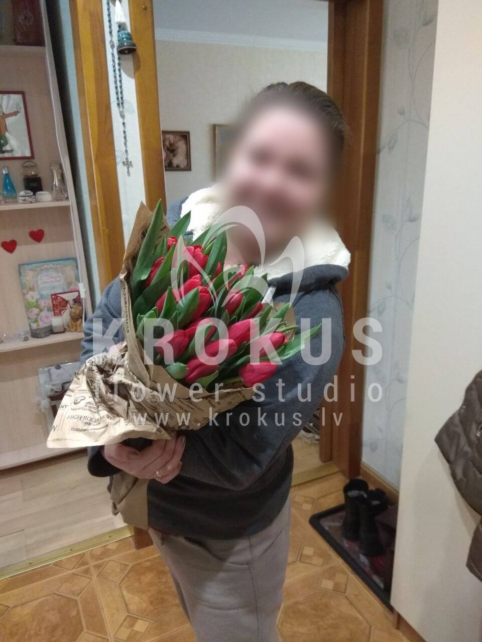 Deliver flowers to Rīga (tulips)