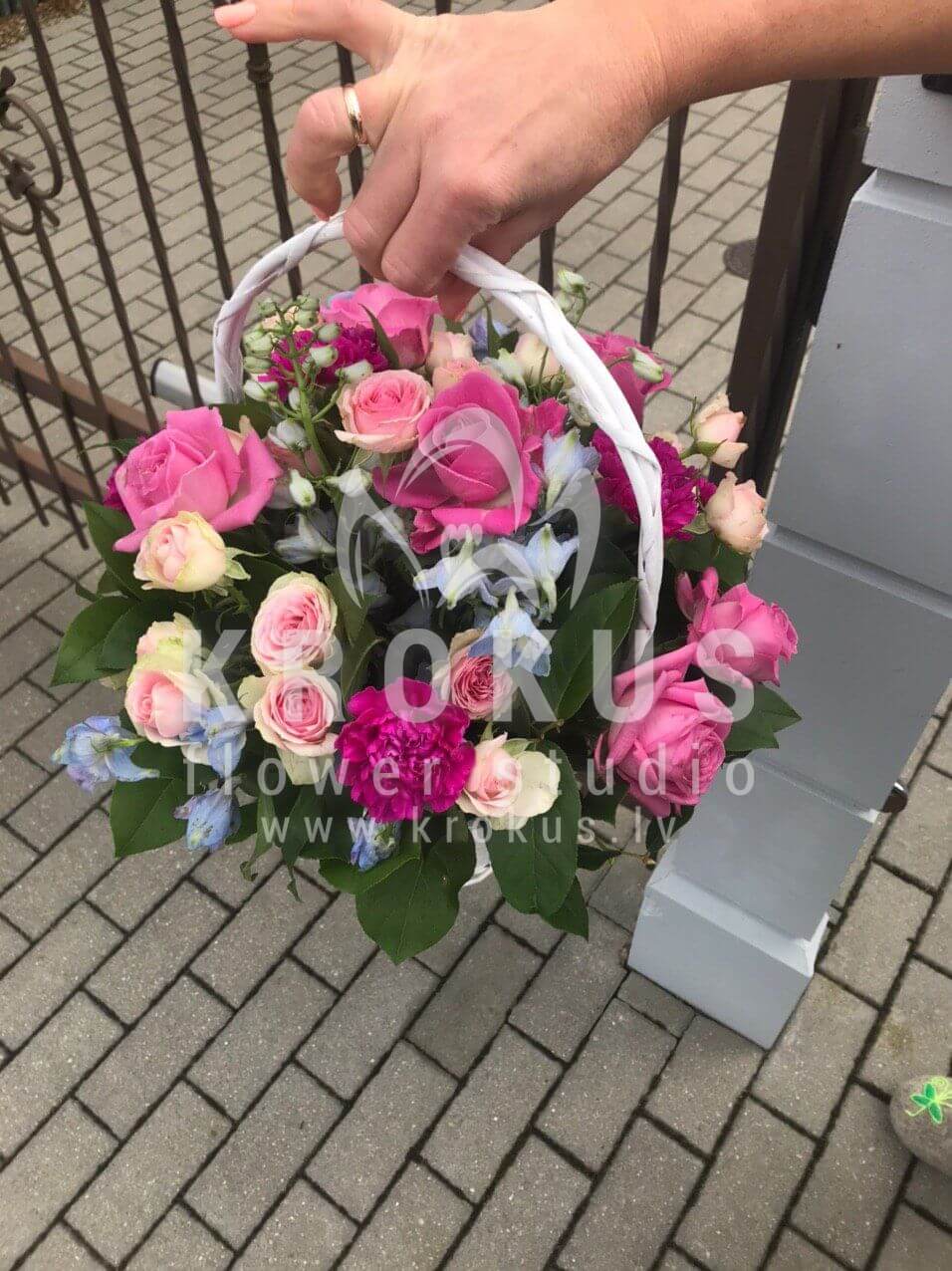 Deliver flowers to Baloži (shrub rosespink rosescloveswaxflowerstaticesalal)