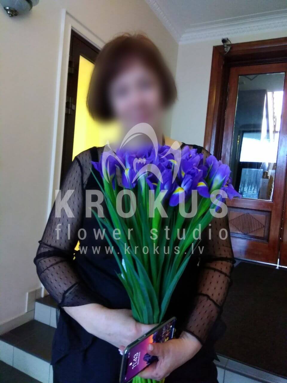 Deliver flowers to Rīga (irises)