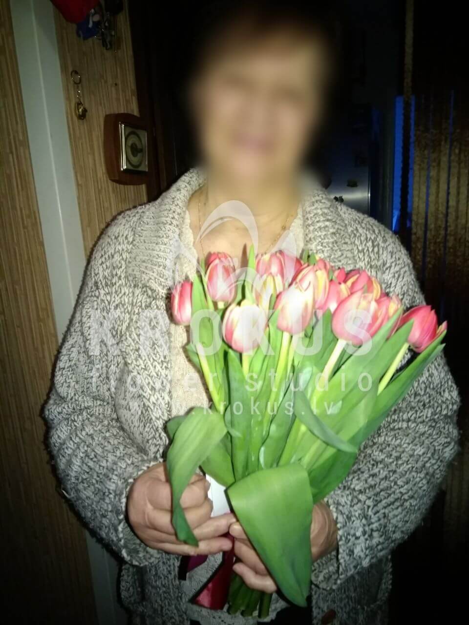Deliver flowers to Rīga (tulipspeony tulips )