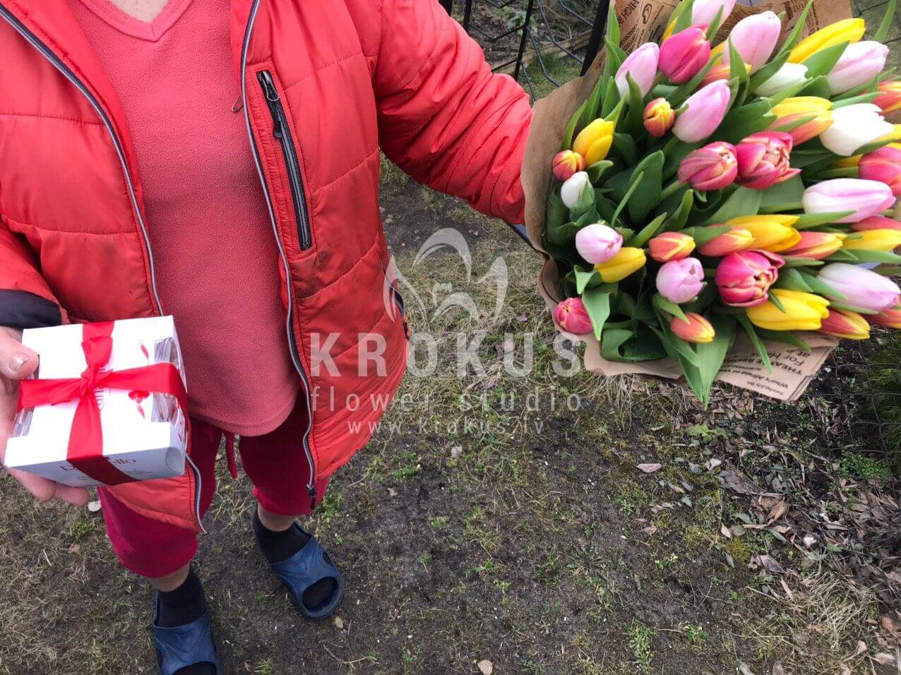 Deliver flowers to Medemciems (tulips)