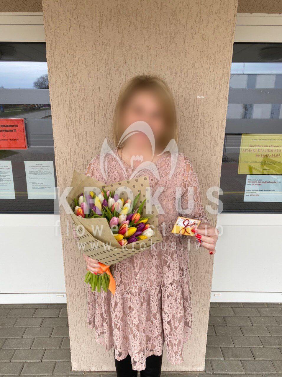 Deliver flowers to Salaspils (tulips)