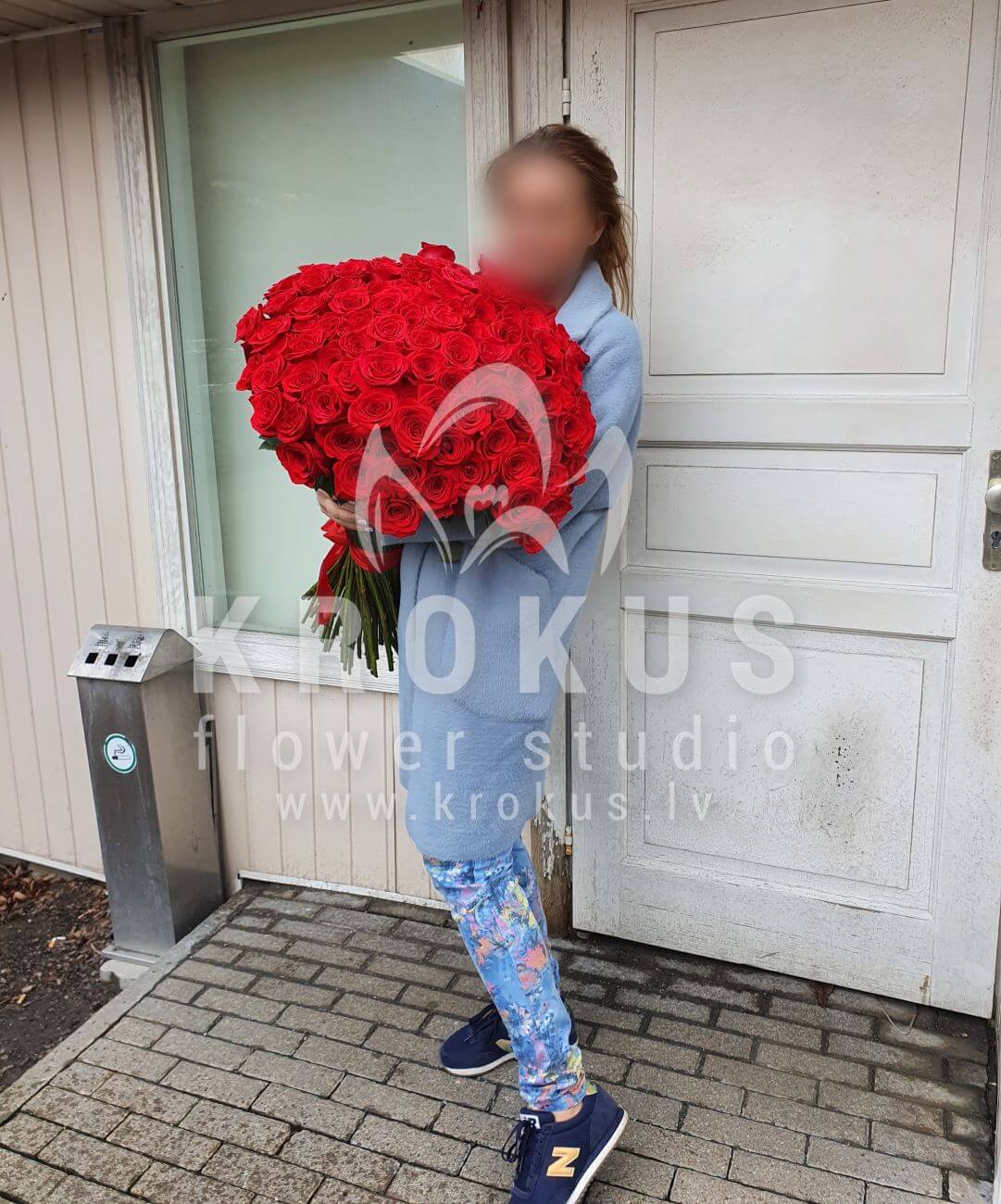 Deliver flowers to Rīga (red roses)