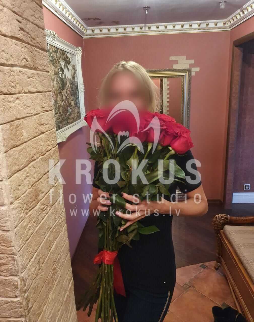 Deliver flowers to Rīga (red roses)