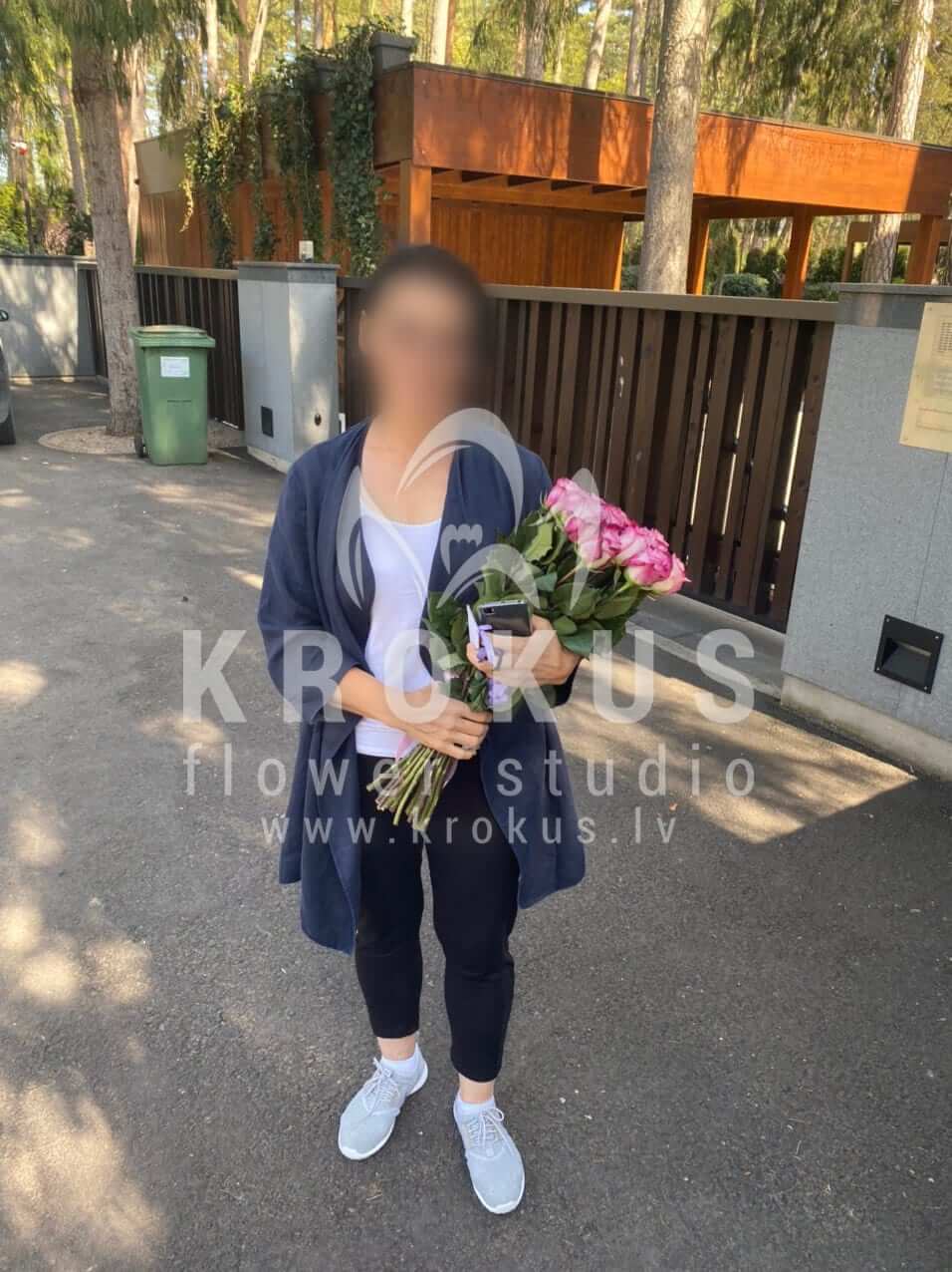 Deliver flowers to Jūrmala (pink roses)