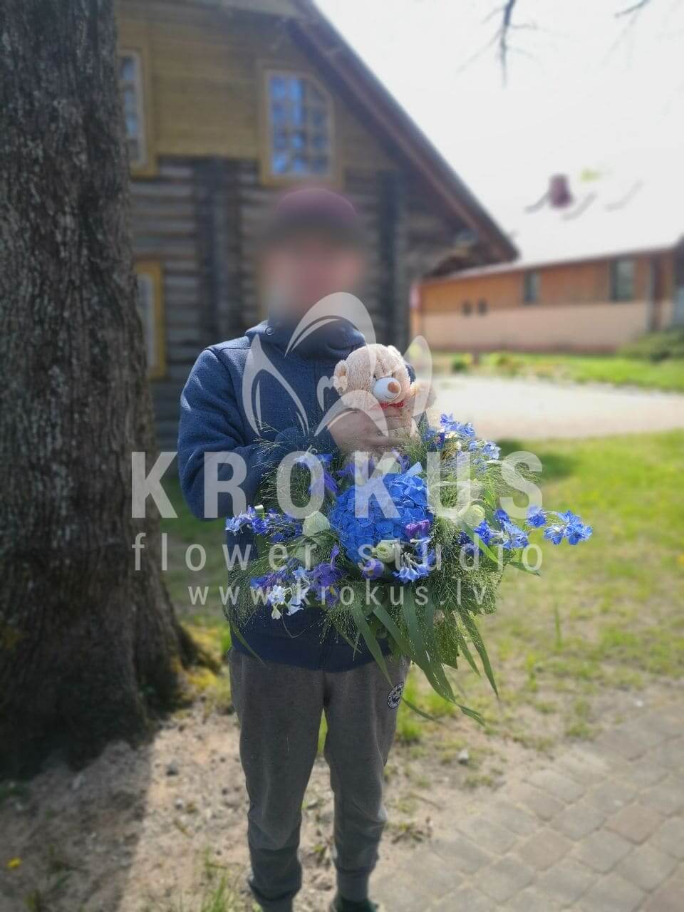 Deliver flowers to Dreiliņi ()
