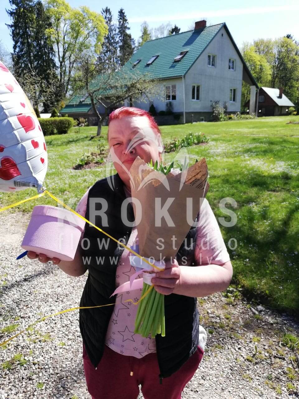 Доставка цветов в город Bīriņi (тюльпаныпионовидные тюльпаныкоролевские тюльпаны)