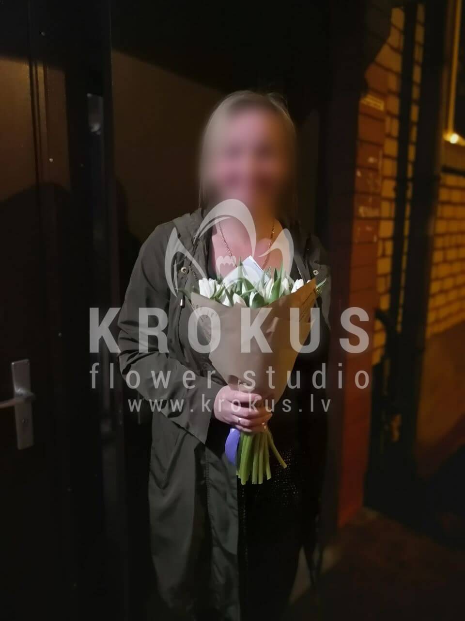 Deliver flowers to Tīraine (tulips)