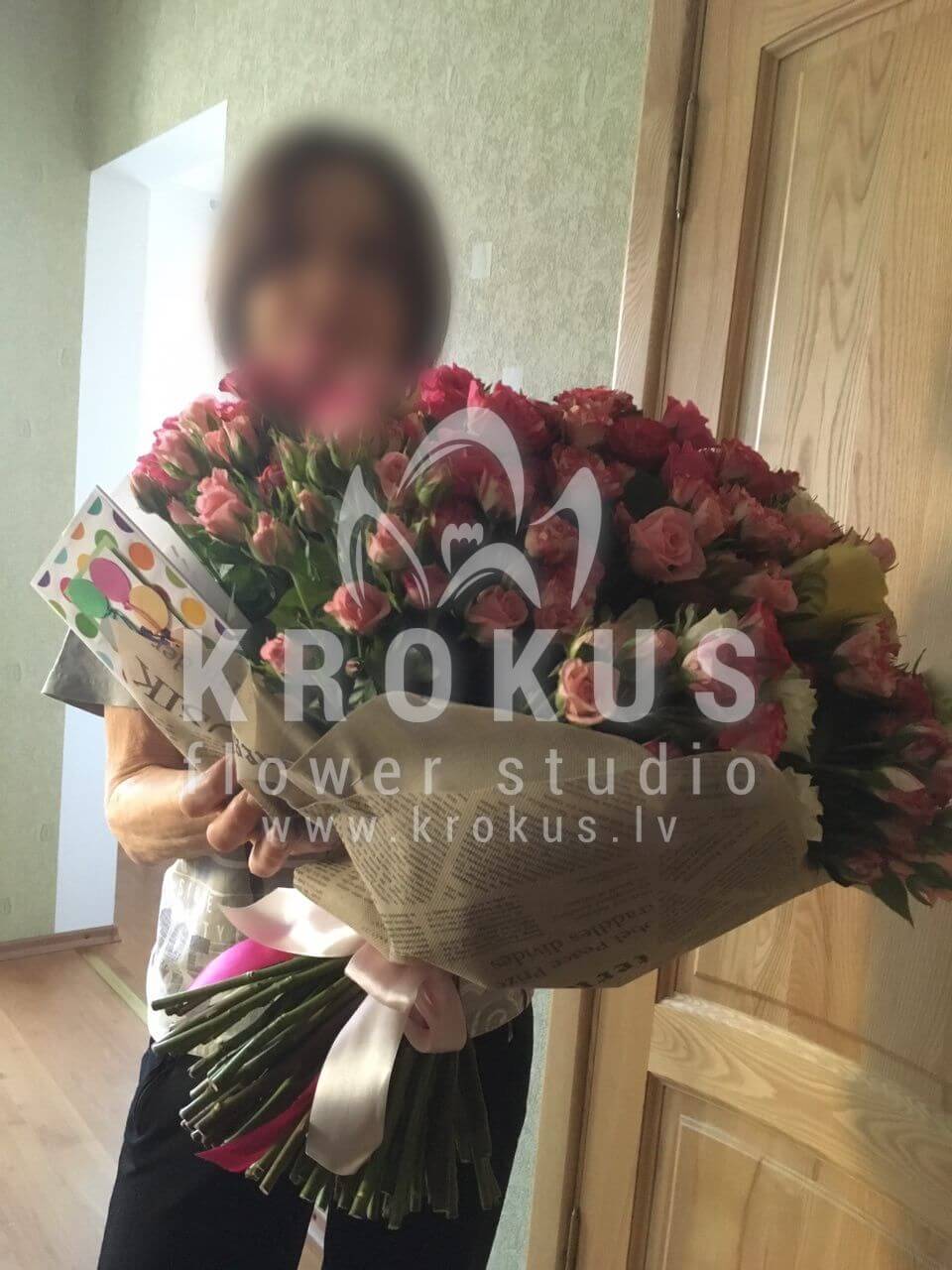 Deliver flowers to Latvia (shrub roses)