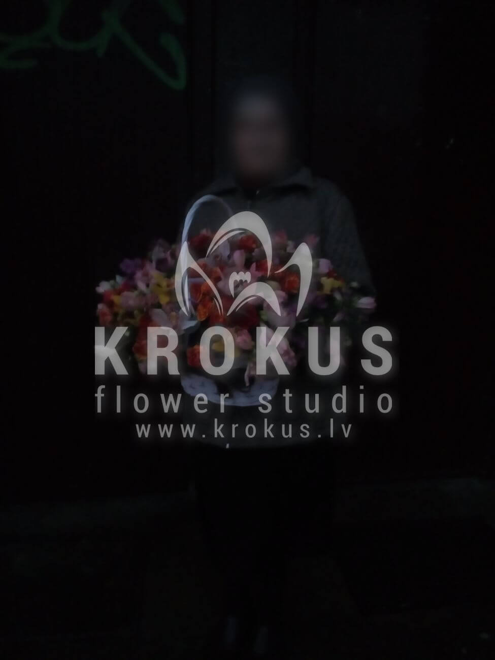 Deliver flowers to Latvia (shrub rosesorchidsalstroemeriasalalred roses)