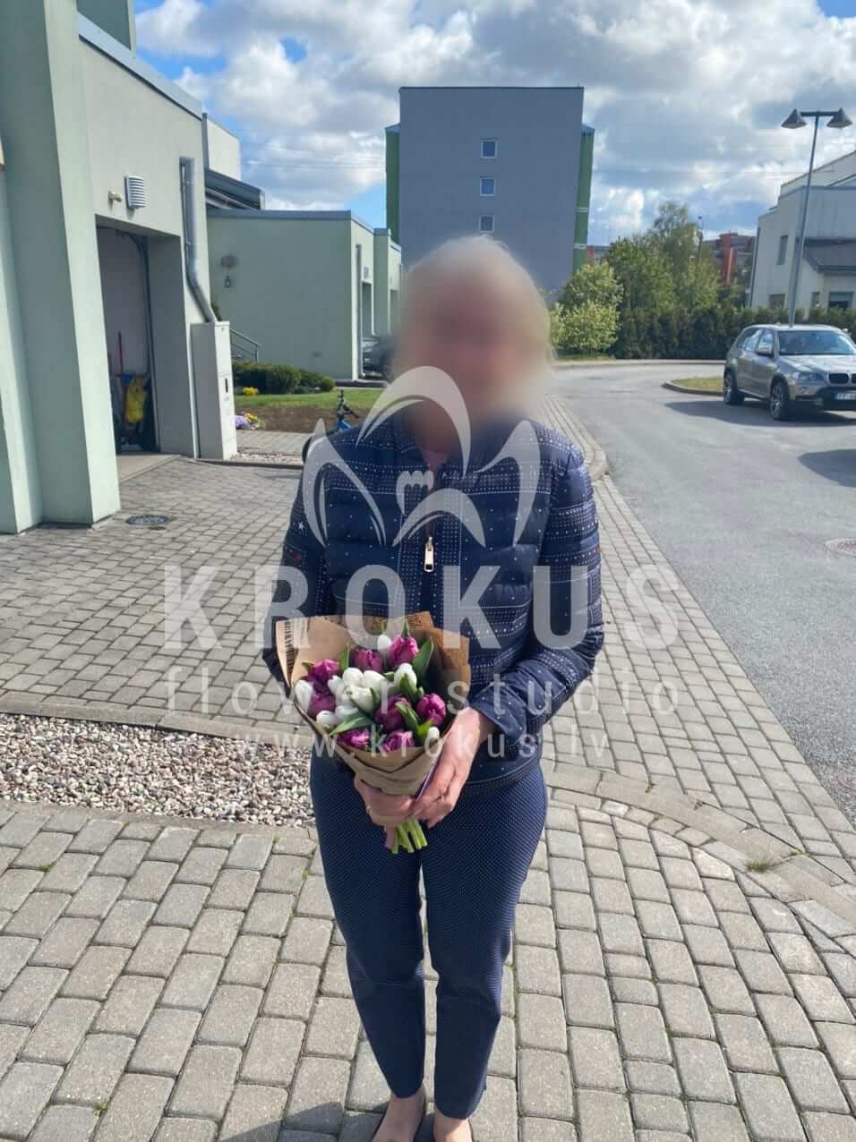 Deliver flowers to Rīga (tulips)