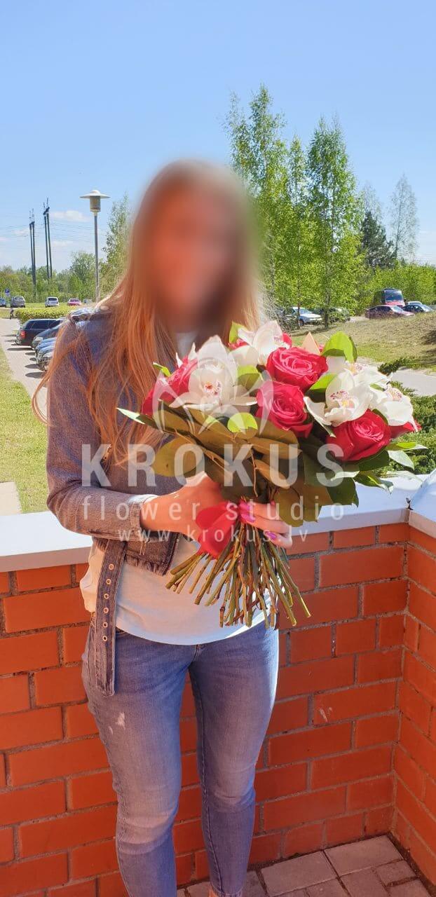 Deliver flowers to Jelgava (orchidssalalred roses)