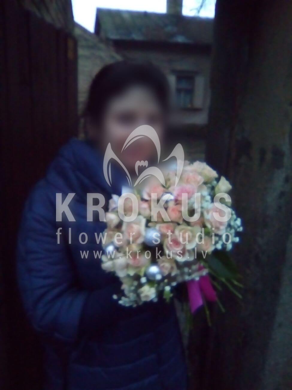 Deliver flowers to Latvia (pink rosesgypsophila)
