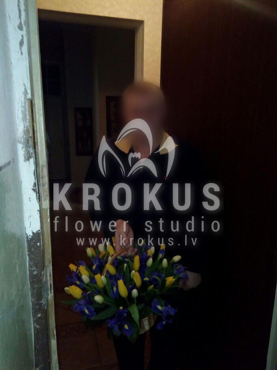 Deliver flowers to Latvia (tulipsirisesruscussalal)