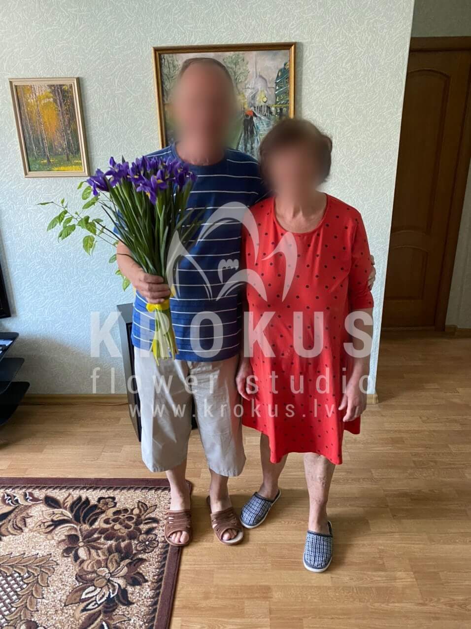 Deliver flowers to Rīga (irises)