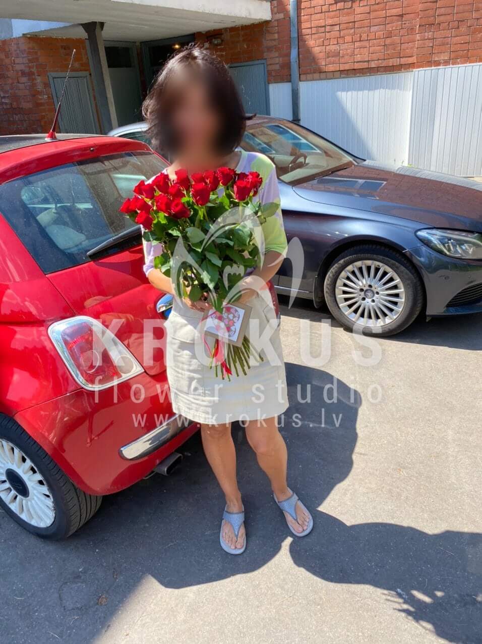 Deliver flowers to Jūrmala (red roses)