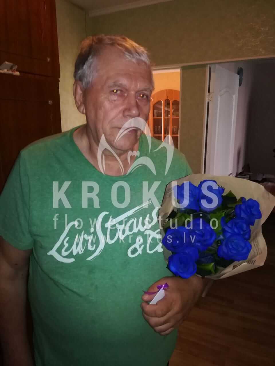 Deliver flowers to Rīga (blue roses)