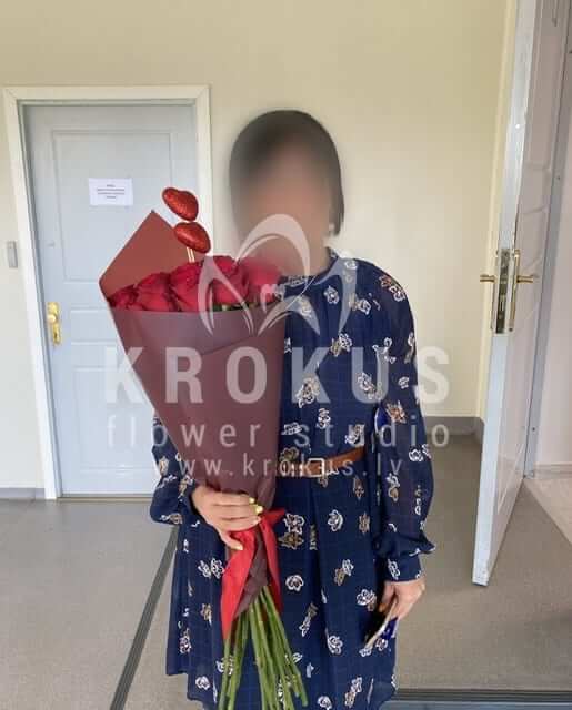 Deliver flowers to Rīga (decorred roses)