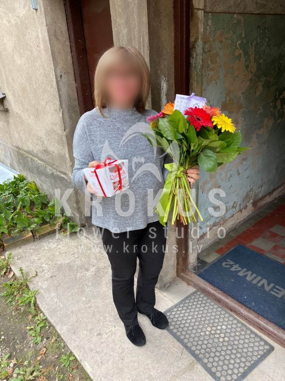 Deliver flowers to Rīga (salaldaisies)