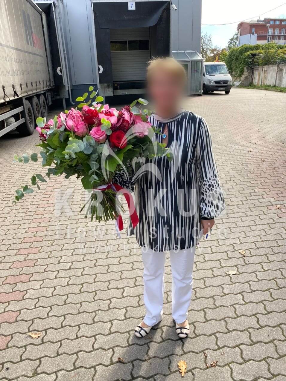 Deliver flowers to Rīga (pink rosesorchidsgum treeleucadendronred roses)