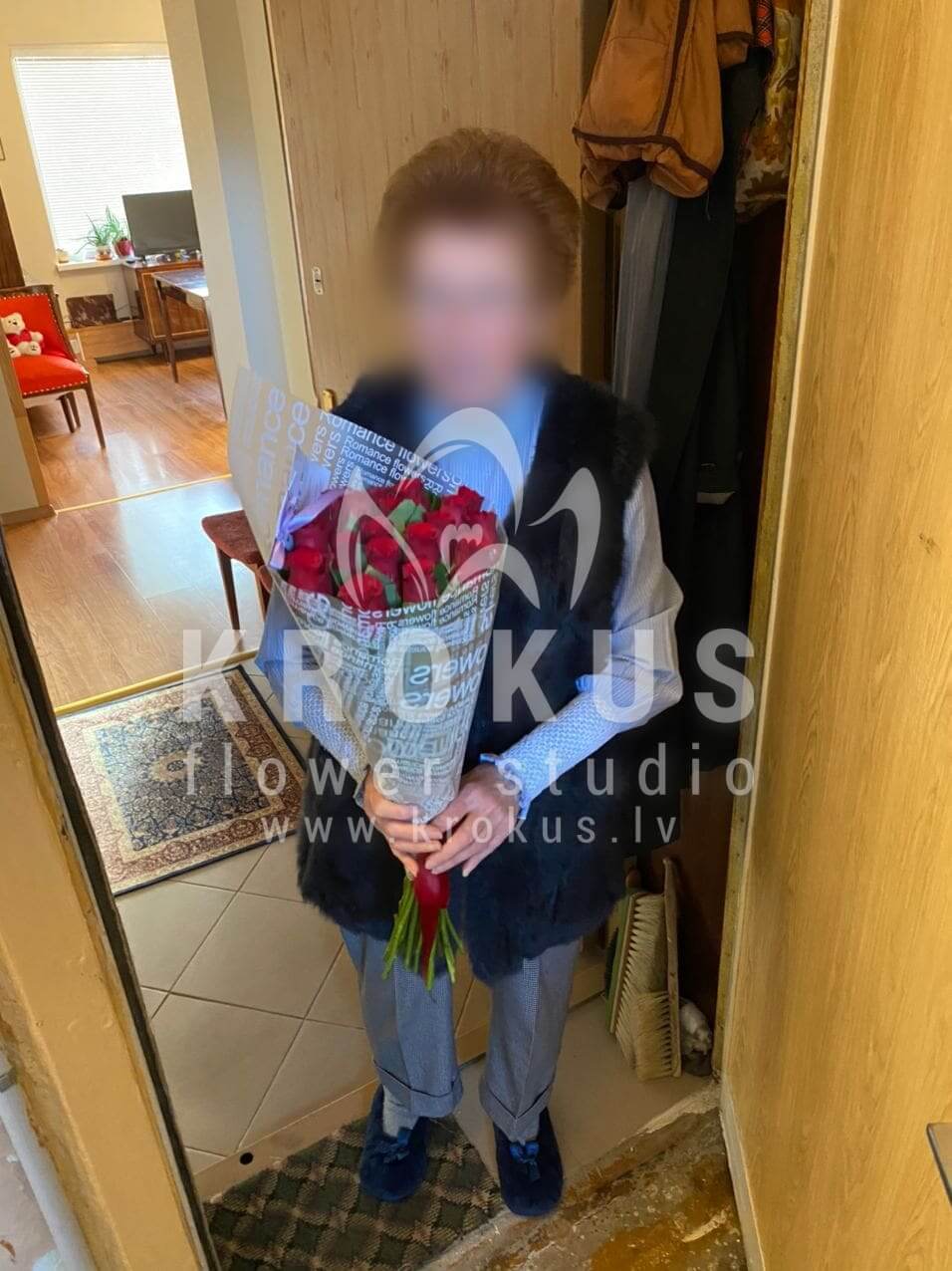 Deliver flowers to Rīga (red roses)