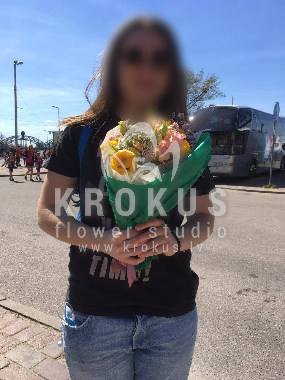 Доставка цветов в город Latvia (тюльпаныгиацинтгипсофила)