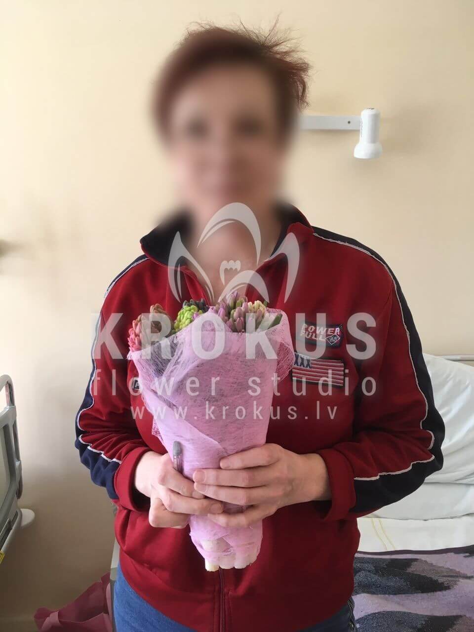 Deliver flowers to Latvia (hyacinth)