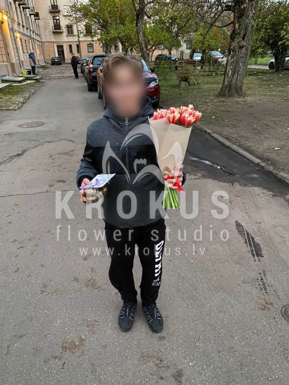 Deliver flowers to Rīga (tulips)